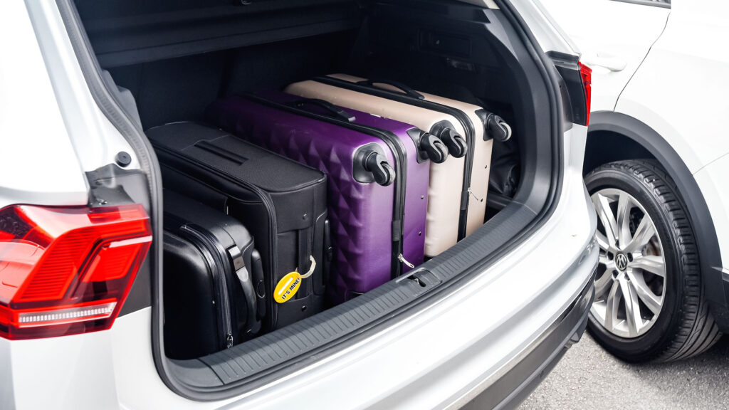 Packing Cerdas untuk Liburan, Kiat Hemat Ruang di Bagasi Mobil Sewa